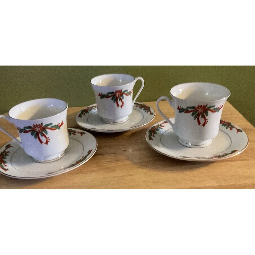 Vintage Tienshan Fairfield Poinsettia‎ And Ribbons Fine China 3 Pcs Serving Set